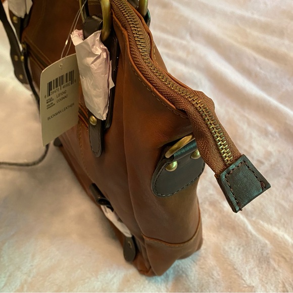 Lucky Brand Buckman Tote in Cognac with zipper close and zip pockets NWT - Picture 7 of 16
